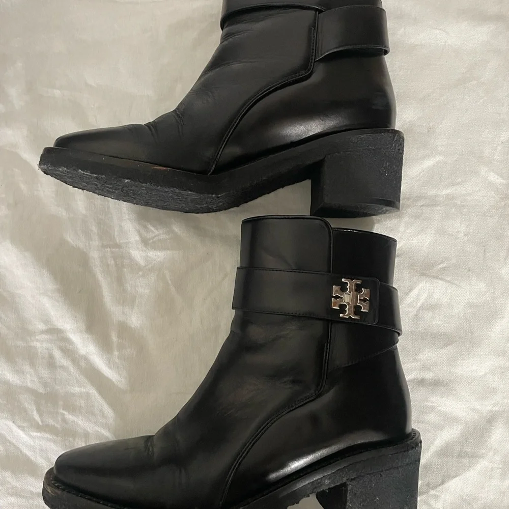 Tory Burch Women Kira Block Heel Booties Black size 6